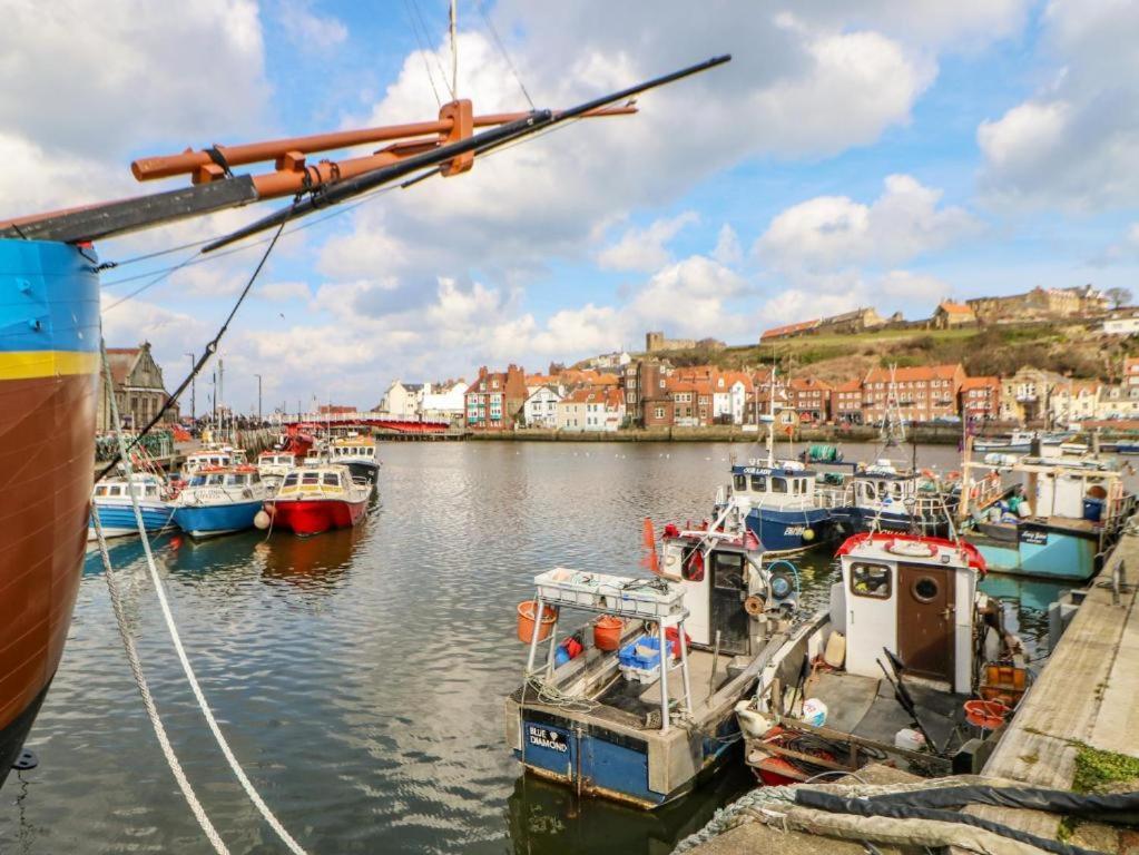 Old Town View Apartamento Whitby Exterior foto